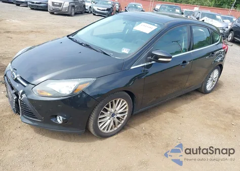 2014 Ford Focus Titanium из США, поврежденный, VIN 1FADP3N2XEL319782